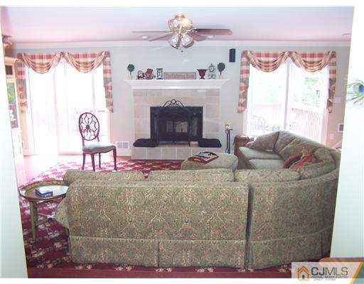 293 Millstone Road Millstone Township, NJ 08535 - Photo 5 of 19 Gallery Image 5