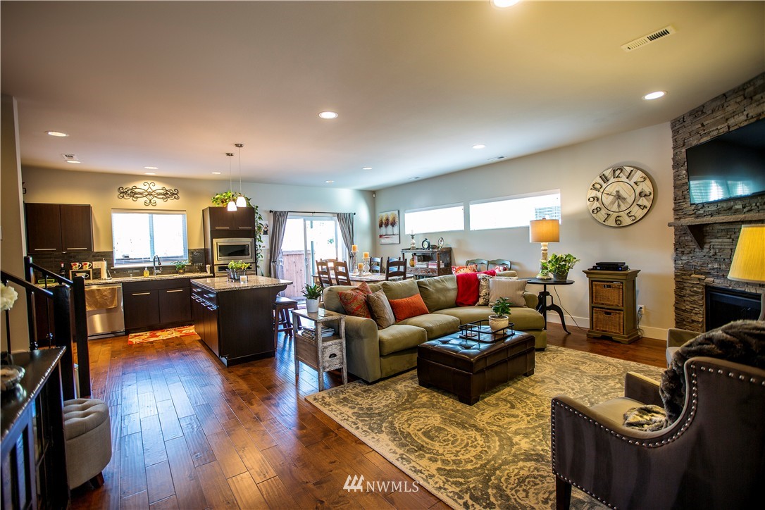 18009 33rd Drive Southeast Bothell, WA 98012 - Photo 2 of 16 Gallery Image 2