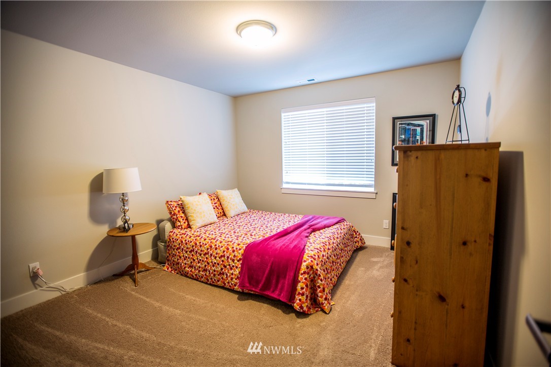 18009 33rd Drive Southeast Bothell, WA 98012 - Photo 14 of 16 Gallery Image 14