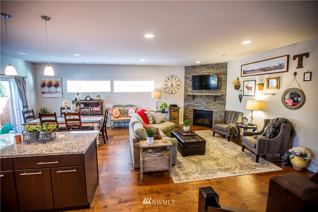 18009 33rd Drive Southeast Bothell, WA 98012 - Photo 6 of 16 Gallery Image 6
