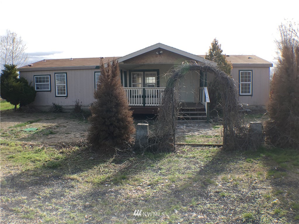 11379 Rd K Northeast Moses Lake, WA 98837 - Photo 1 of 25 Gallery Image 1