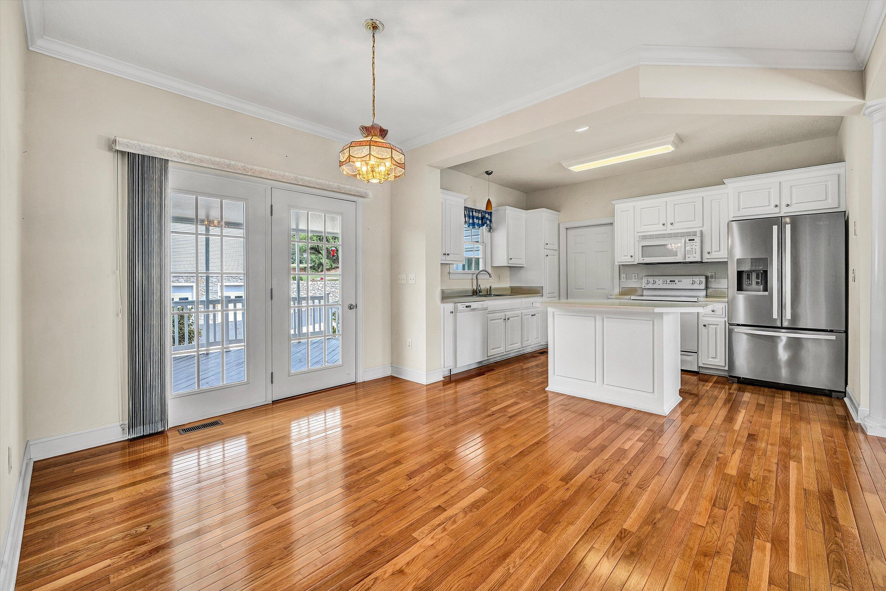 70 Sunny Field Road Wirtz, VA 24184 - Photo 8 of 42 12-SGM-25