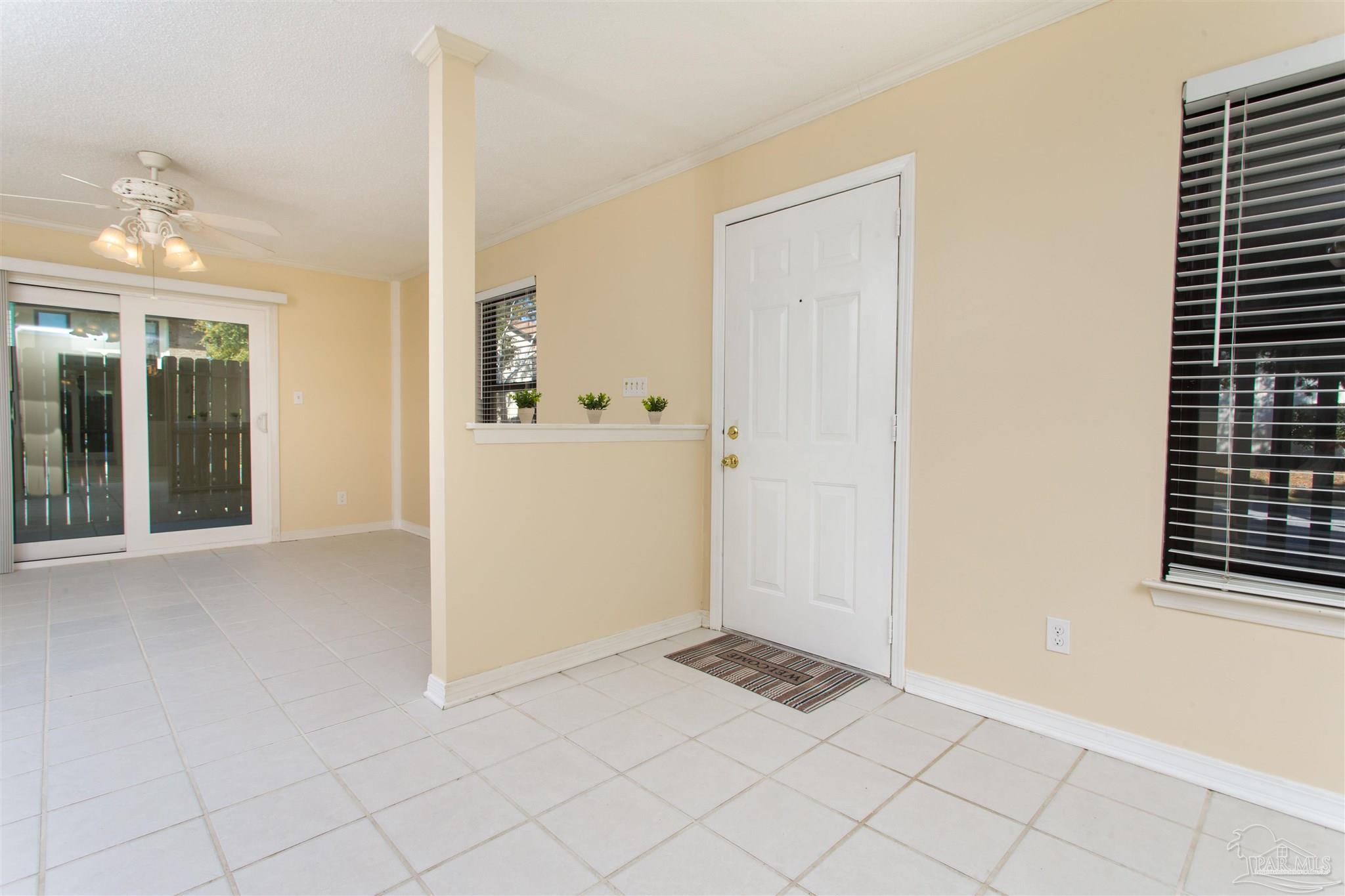 2299 Scenic Highway, Unit R10 Pensacola, FL 32503 - Photo 5 of 31 a view of kitchen with furniture and refrigerator