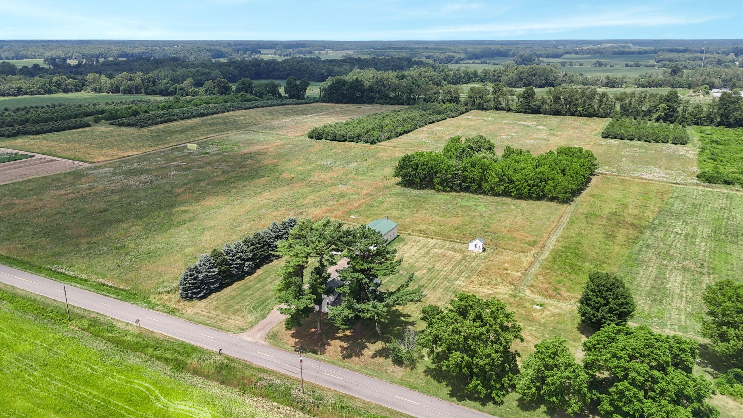 7979 Sinclair Road Eau Claire, MI 49111 - Photo 22 of 26 1