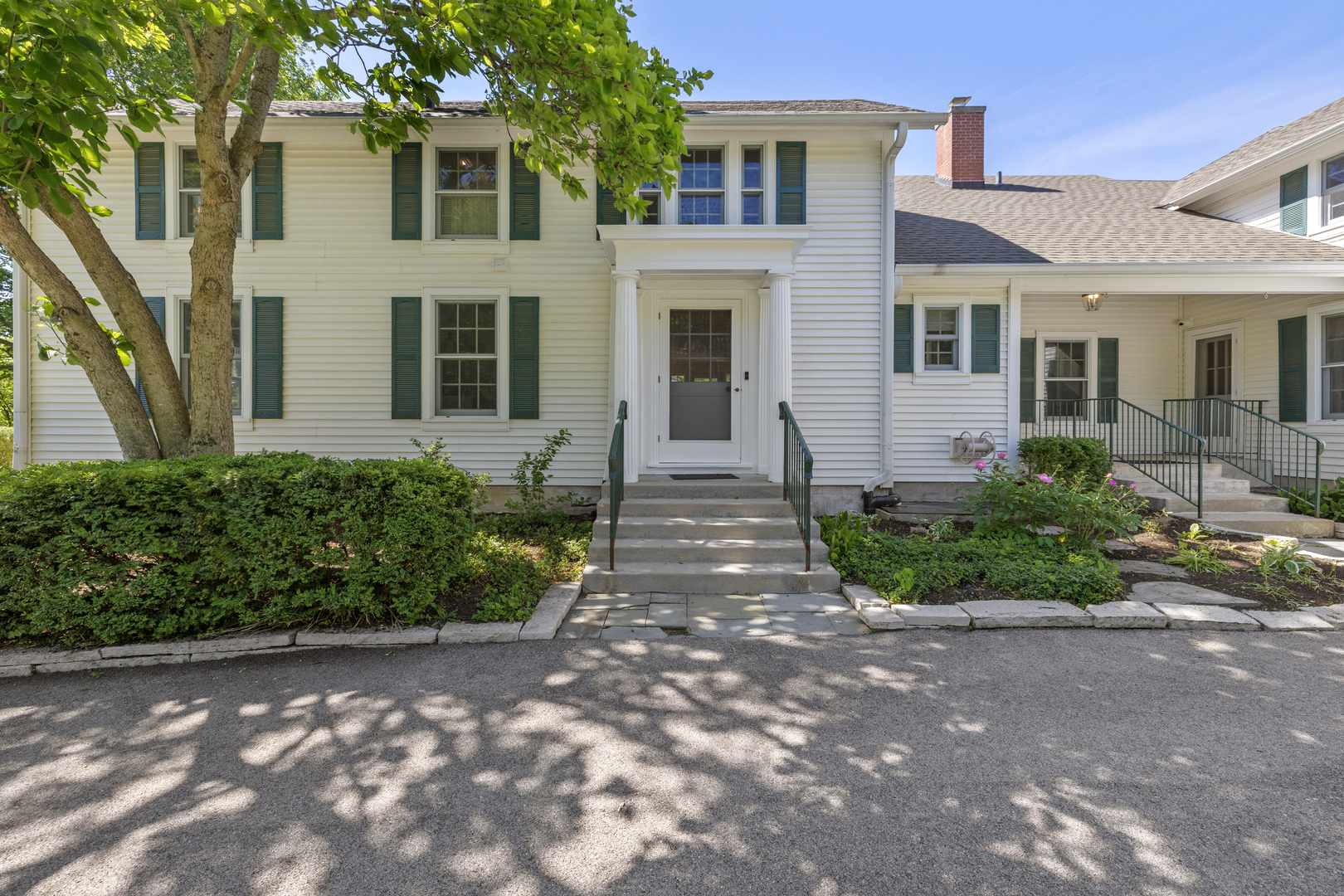 332 Old Sutton Road Barrington Hills, IL 60010 - Photo 3 of 72