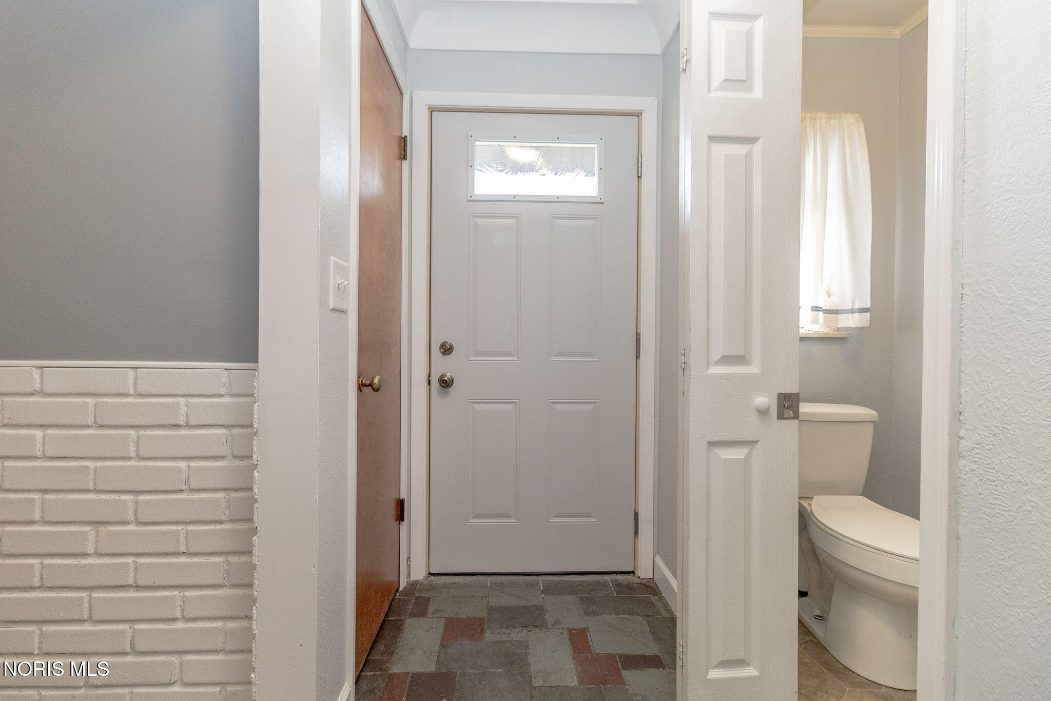 4831 Cedarhurst Road Toledo, OH 43613 - Photo 10 of 33 Gallery Image 10