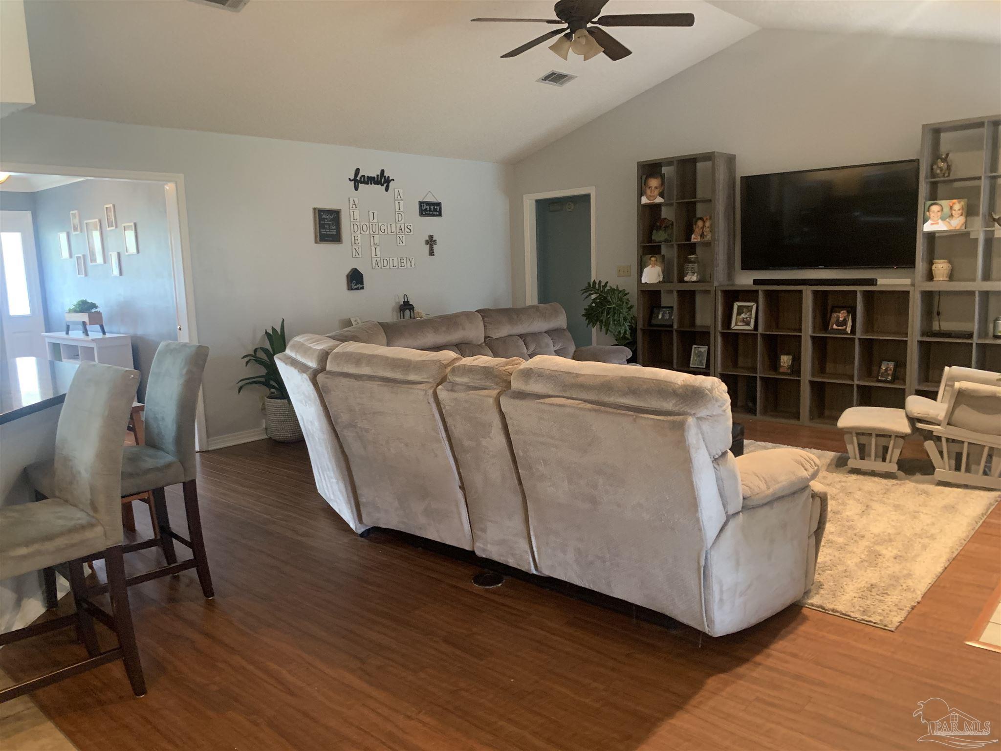 3297 Copper Ridge Circle Cantonment, FL 32533 - Photo 3 of 28 Gallery Image 3