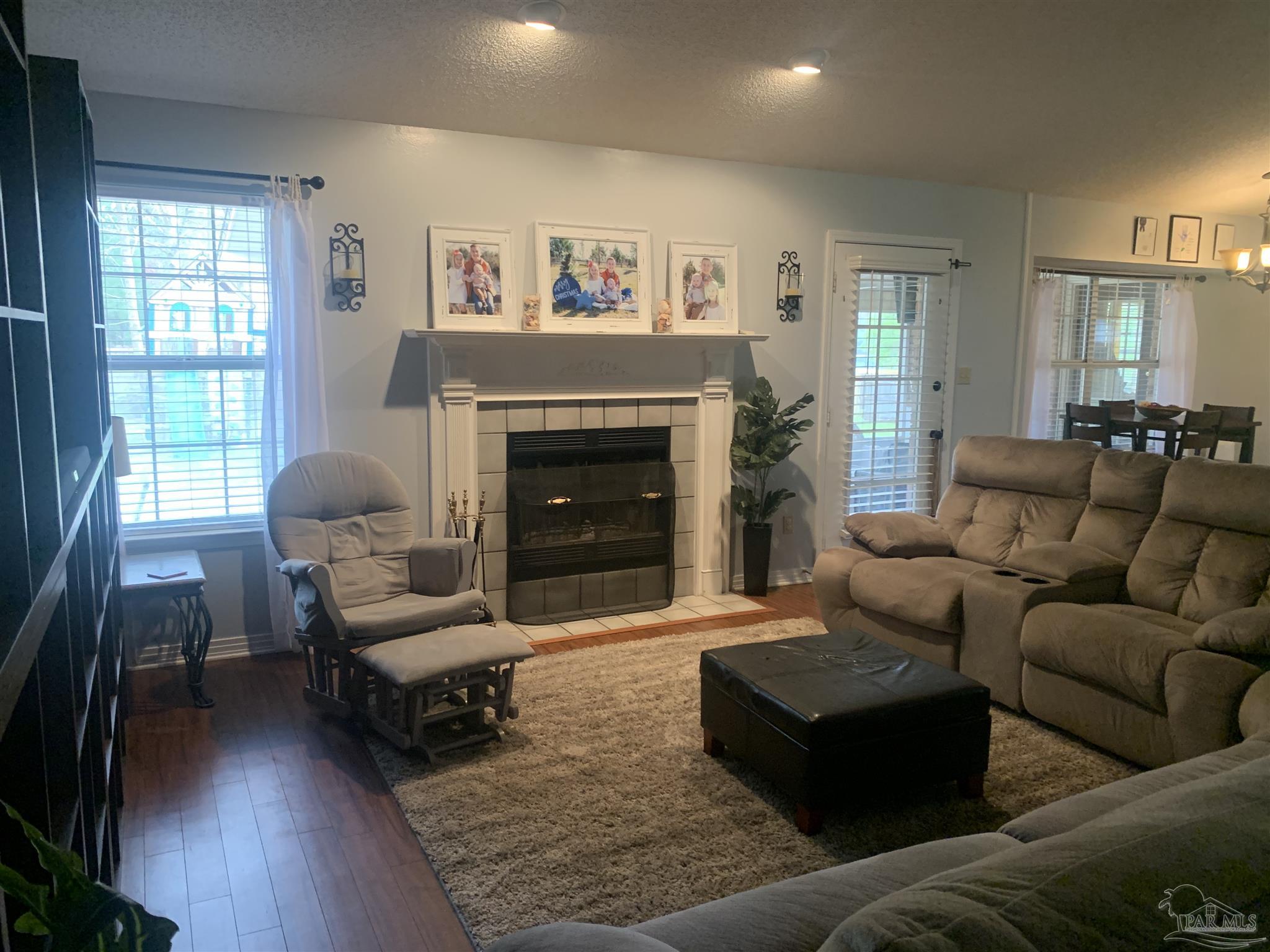 3297 Copper Ridge Circle Cantonment, FL 32533 - Photo 5 of 28 Gallery Image 5