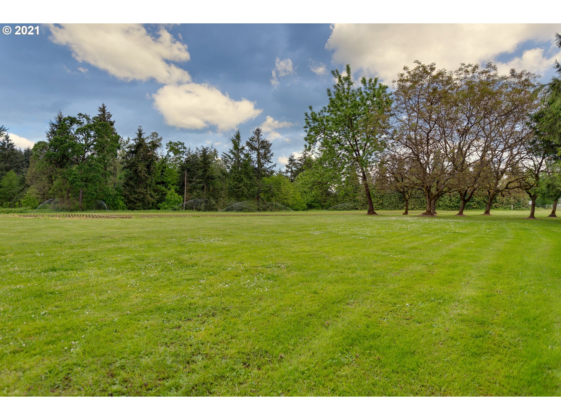 9603 Yergen Road Northeast Aurora, OR 97002 - Photo 31 of 32 Gallery Image 31