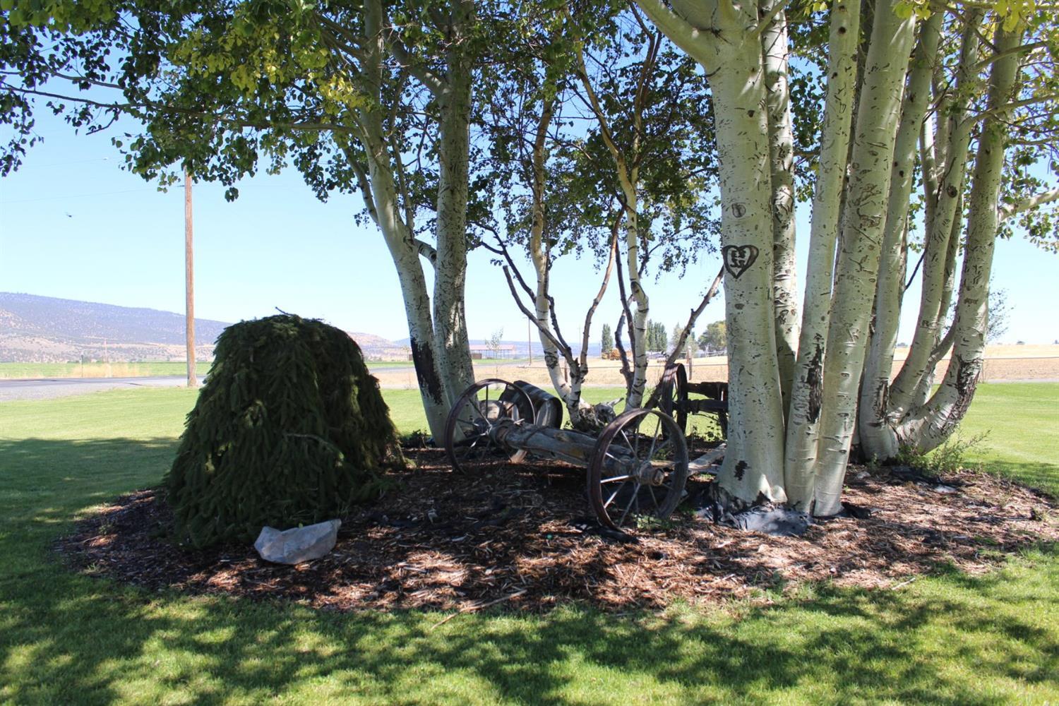 10520 Buesing Road Klamath Falls, OR 97603 - Photo 3 of 31 Additional Photo