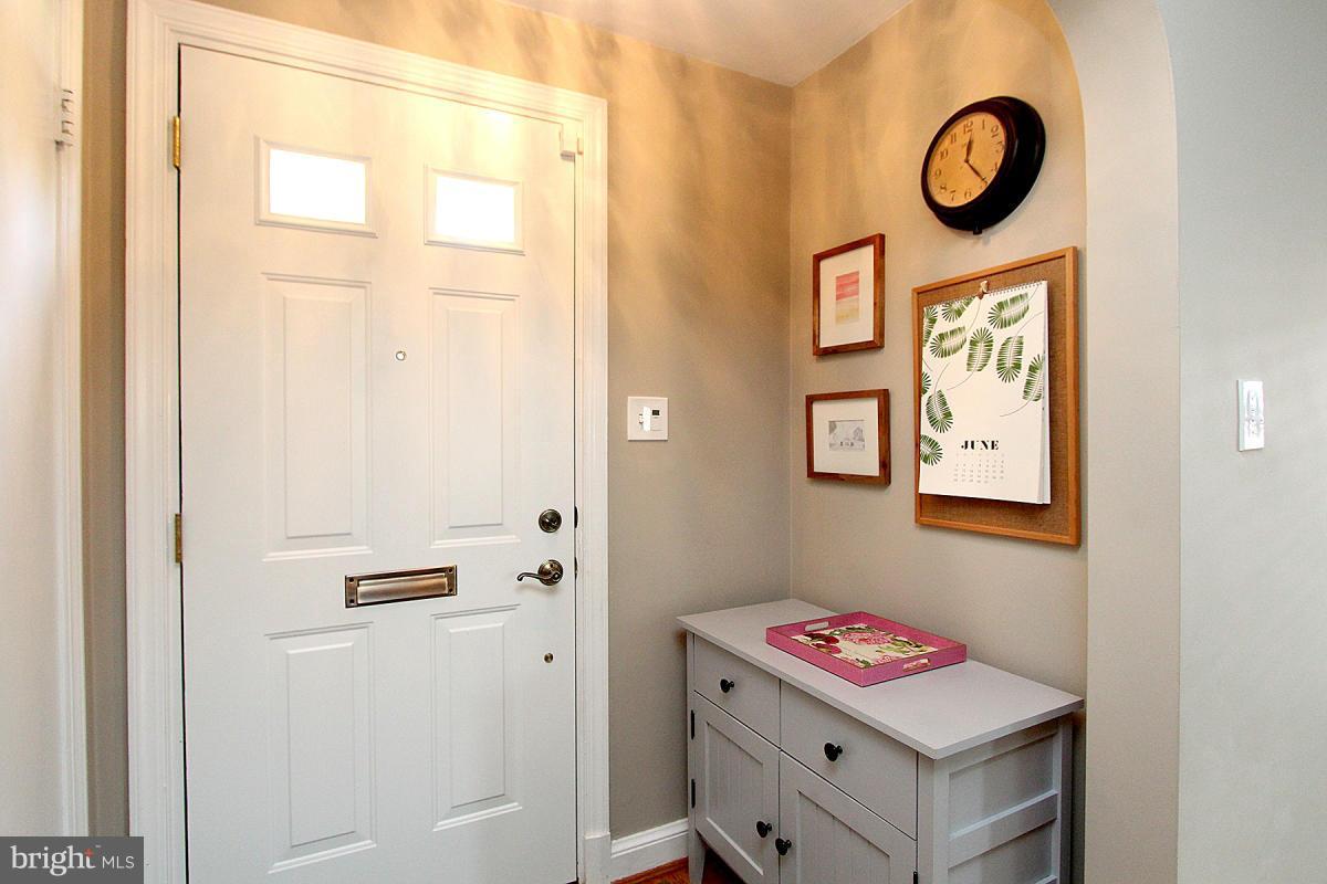 9615 Evergreen Street Silver Spring, MD 20901 - Photo 3 of 30 Foyer with coat closet