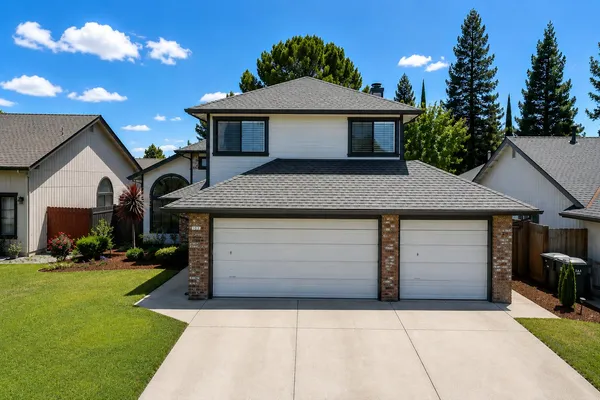 $579,999 | 102 Davis Court, Roseville, CA 95678