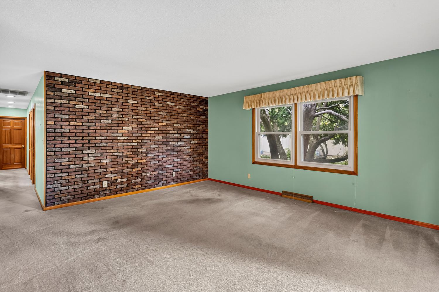 2505 Curtis Road Champaign, IL 61822 - Photo 17 of 37 Gallery Image 17