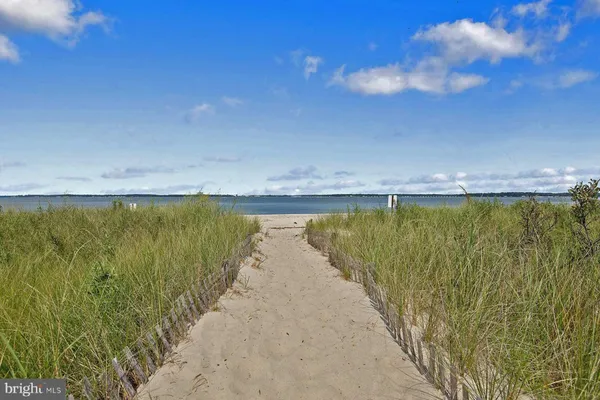 $1,250,000 | 29222 Park View Drive, Dagsboro, DE 19939