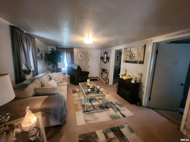 $64,900 | 118 Missouri Street, Pinckneyville, IL 62274