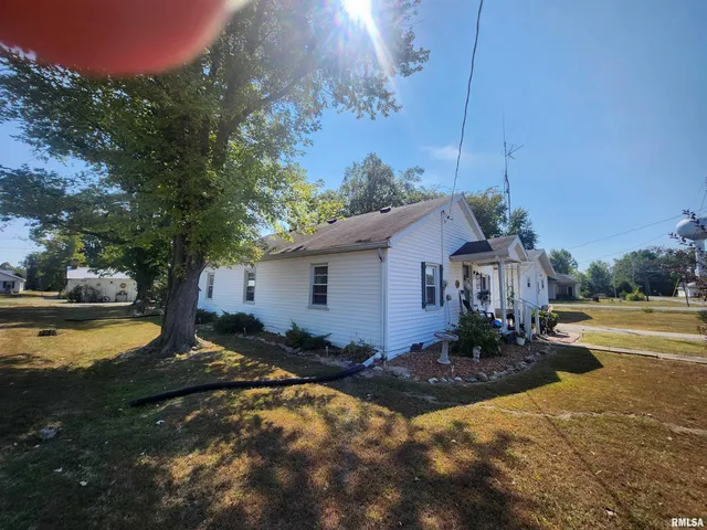 $64,900 | 118 Missouri Street, Pinckneyville, IL 62274