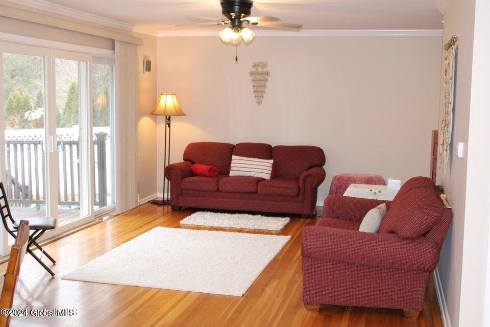 535 Dawson Road Bethlehem, NY 12054 - Photo 4 of 33 20240108192320580506000000-o