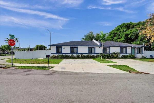 $3,150 | 1712 Northwest 76th Terrace, Unit 1712, Miami, FL 33147