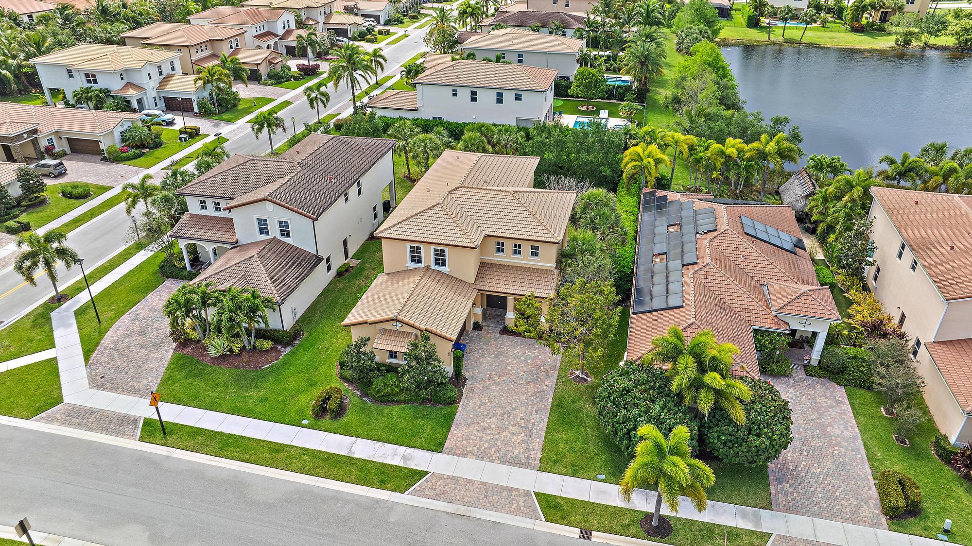 168 Rudder Cay Way-23