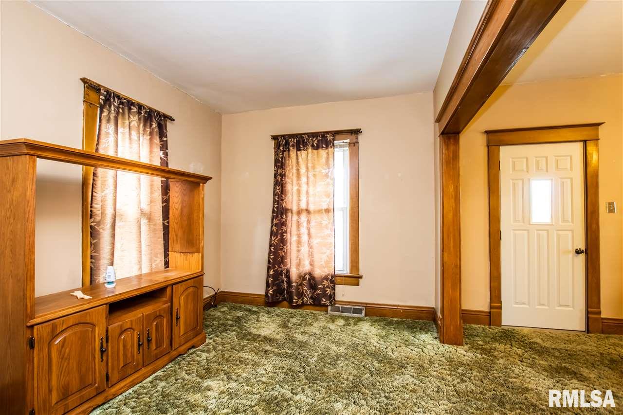350 West Maple Street Canton, IL 61520 - Photo 13 of 27 Gallery Image 13