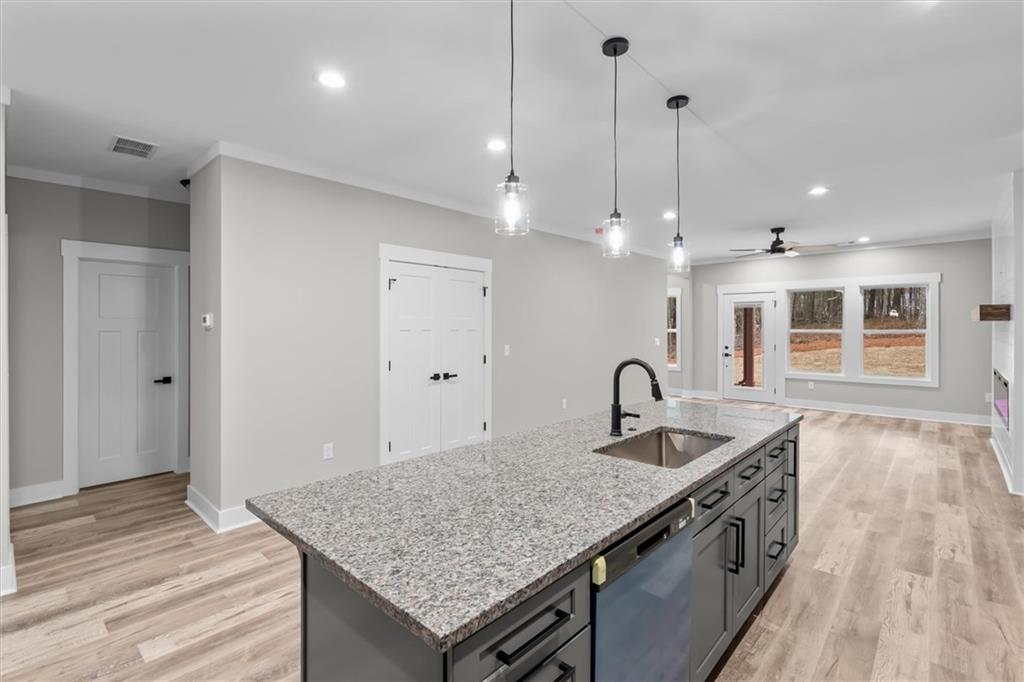 9129 Lakeview Parkway Villa Rica, GA 30180 - Photo 15 of 46