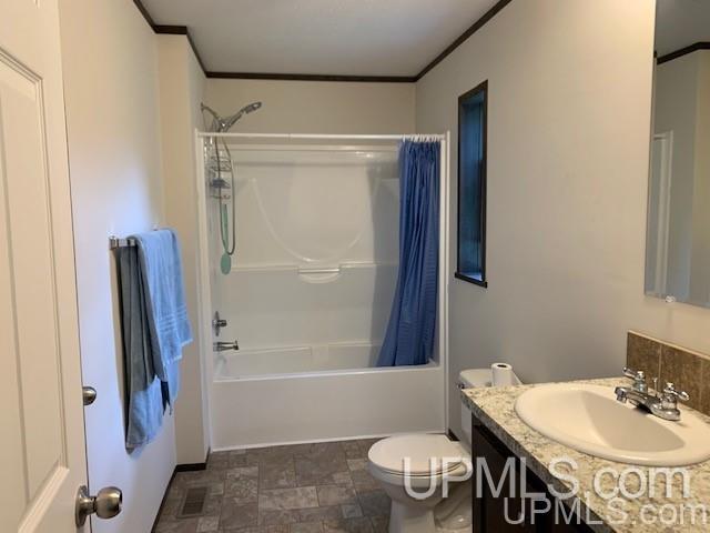 123 Nicholson Road Iron River, MI 49935 - Photo 11 of 28