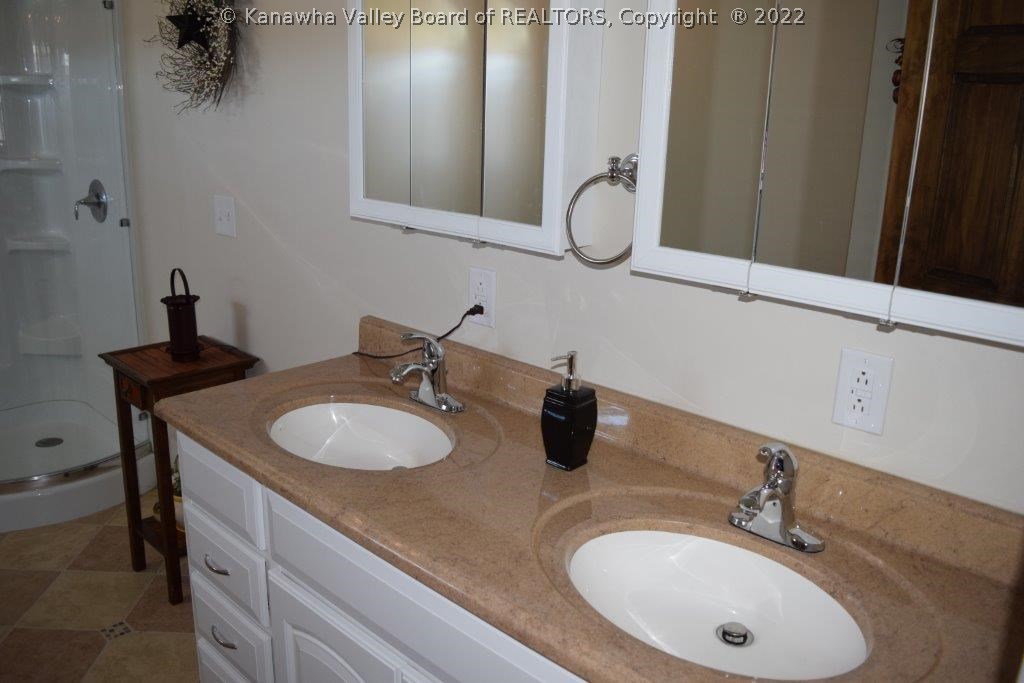 245 1/2 North Pinch Road Elkview, WV 25071 - Photo 20 of 30 Gallery Image 20