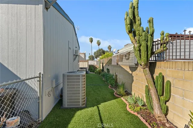 $119,900 | 530 West Devonshire Avenue, Unit 23, Hemet, CA 92543