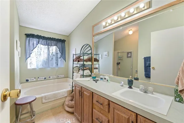 $119,900 | 530 West Devonshire Avenue, Unit 23, Hemet, CA 92543