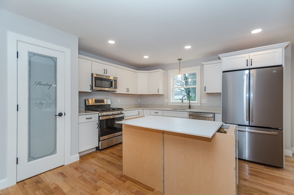 15 Brookfield Road Methuen, MA 01844 - Photo 20 of 42 Gallery Image 20