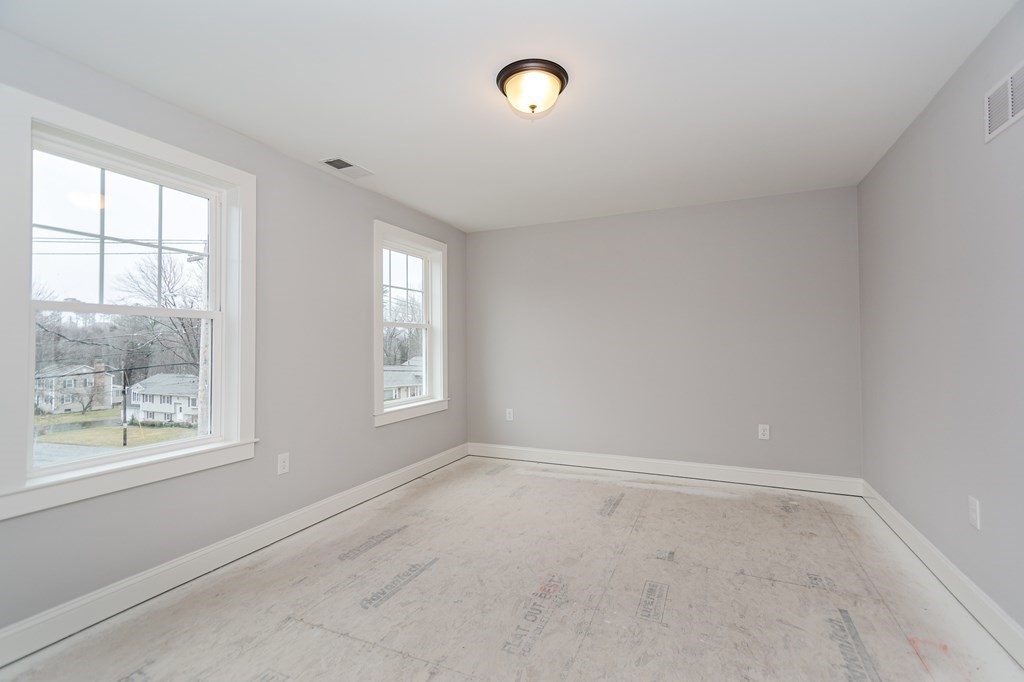 15 Brookfield Road Methuen, MA 01844 - Photo 31 of 42 Gallery Image 31