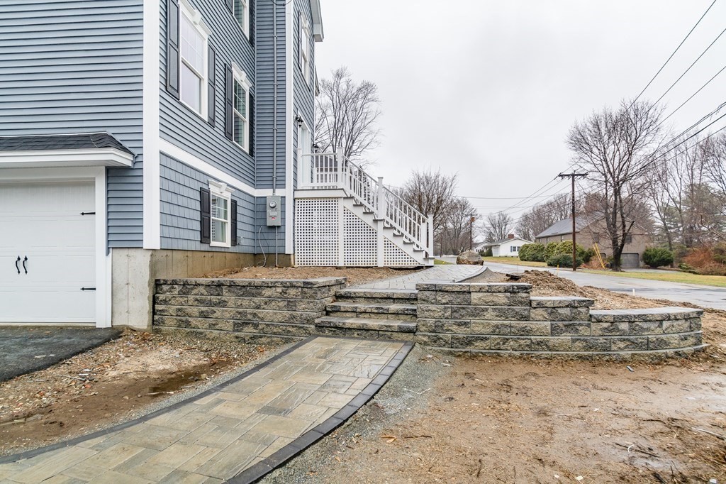15 Brookfield Road Methuen, MA 01844 - Photo 4 of 42 Gallery Image 4