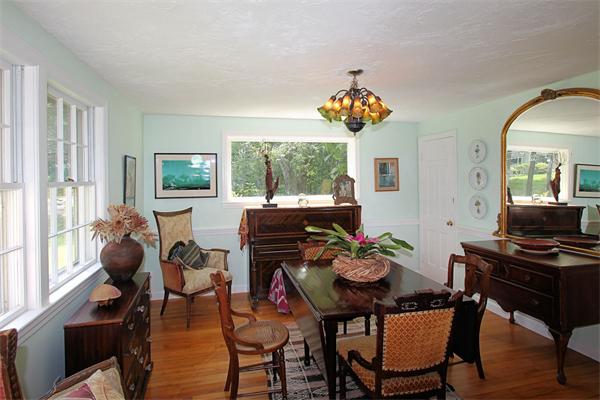 52 Moore Road Wayland, MA 01778 - Photo 11 of 27