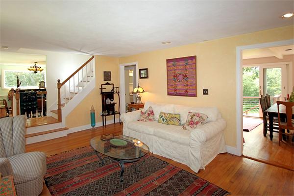 52 Moore Road Wayland, MA 01778 - Photo 4 of 27