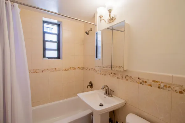 $559,000 | 4523 Broadway, Unit 6G | Hudson Heights