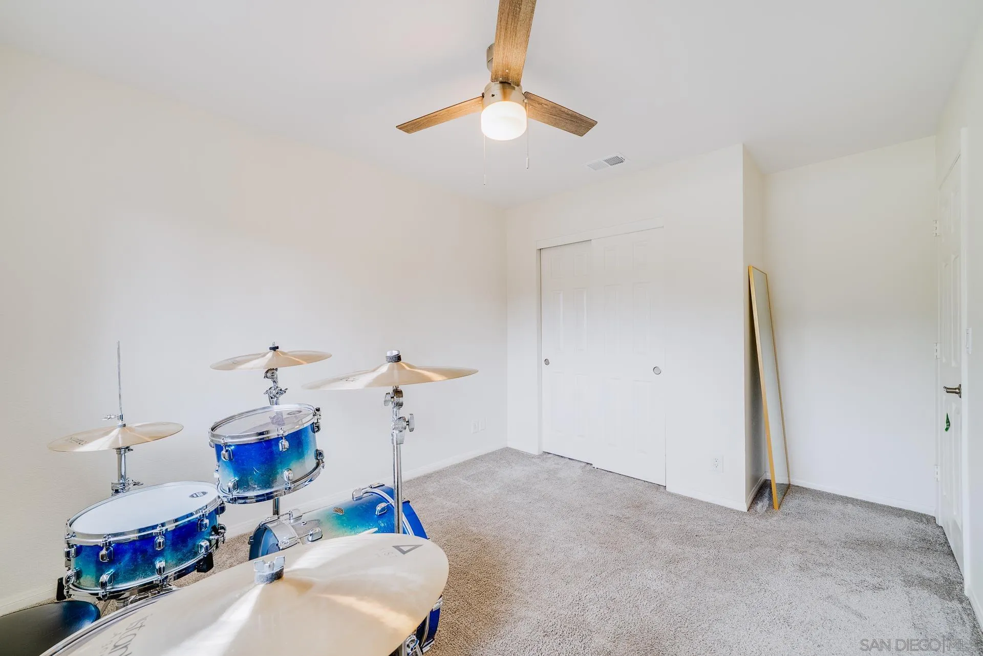 119 Smilax Road Vista, CA 92083 - Photo 21 of 36 Gallery Image 21