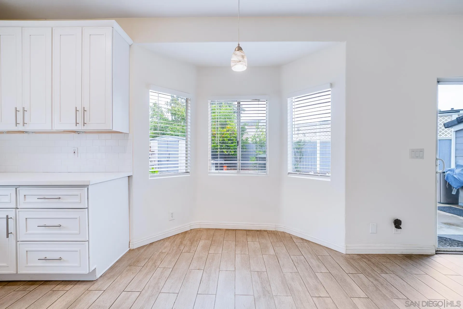 119 Smilax Road Vista, CA 92083 - Photo 8 of 36 Gallery Image 8