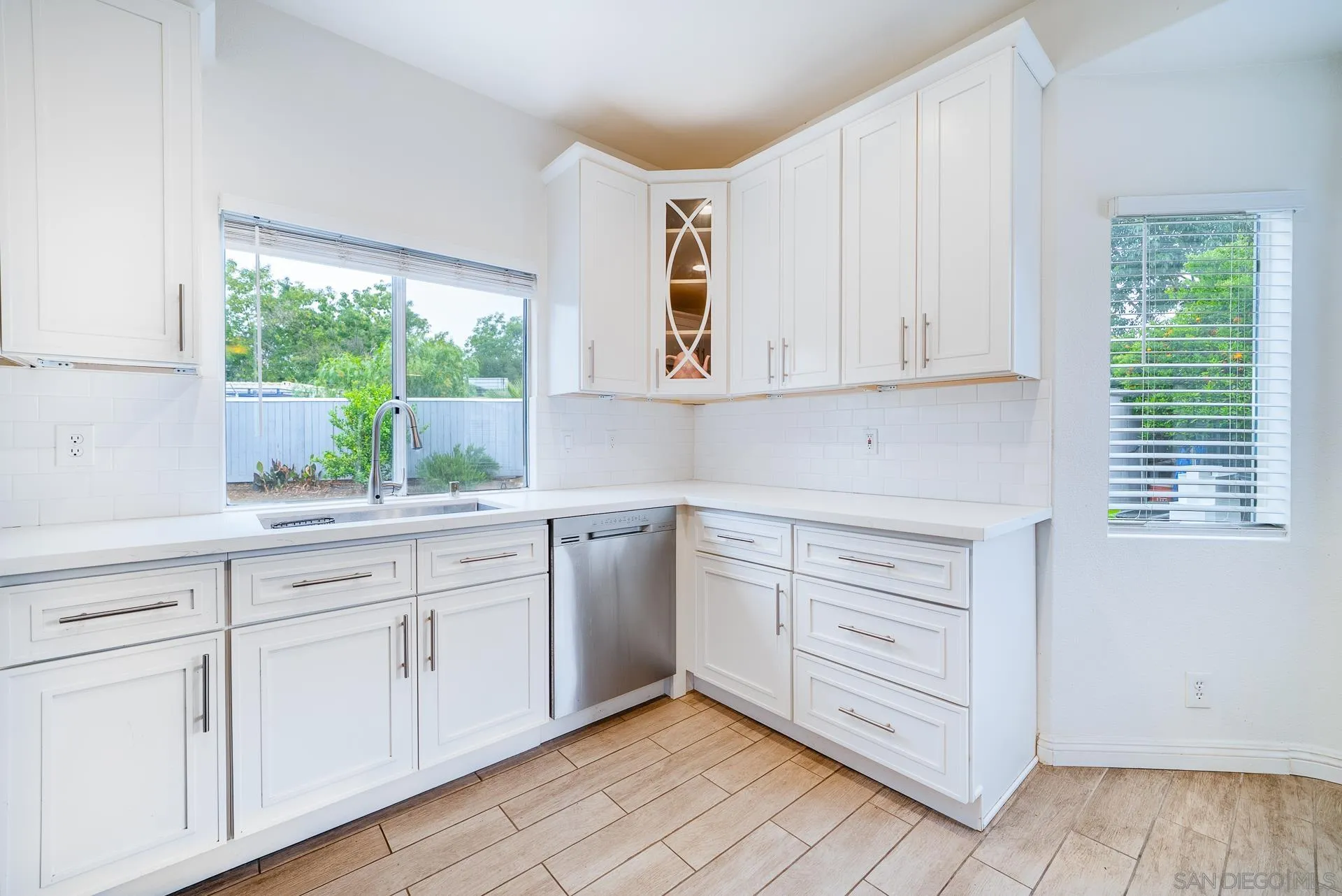 119 Smilax Road Vista, CA 92083 - Photo 10 of 36 Gallery Image 10
