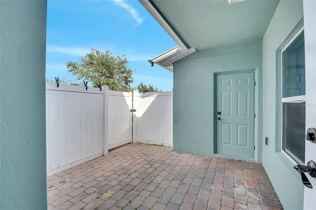 $299,000 | 505 Waterside Pointe Drive, Unit 87, Groveland, FL 34736