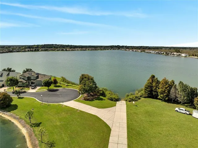 $299,000 | 505 Waterside Pointe Drive, Unit 87, Groveland, FL 34736