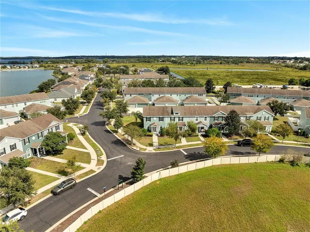 $299,000 | 505 Waterside Pointe Drive, Unit 87, Groveland, FL 34736