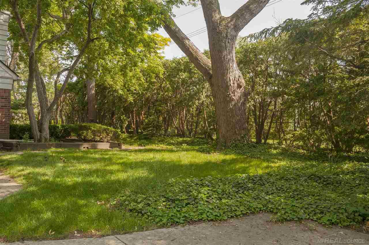 51 North Duval Road Grosse Pointe Shores, MI 48236 - Photo 33 of 36