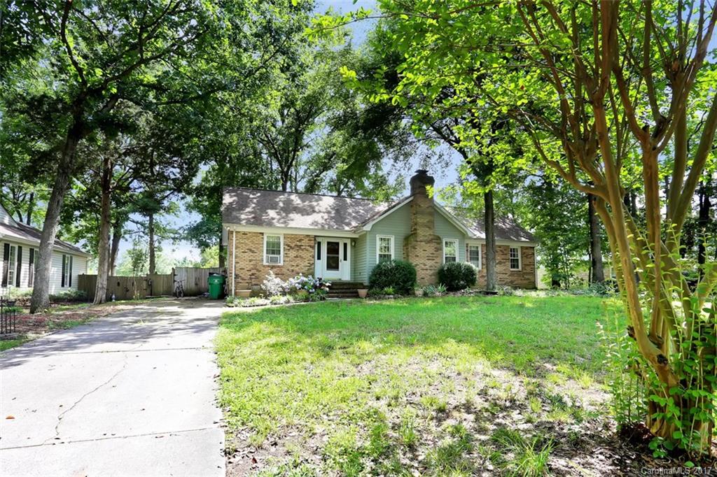11106 5 Cedars Road Charlotte, NC 28226 - Photo 1 of 12 Gallery Image 1