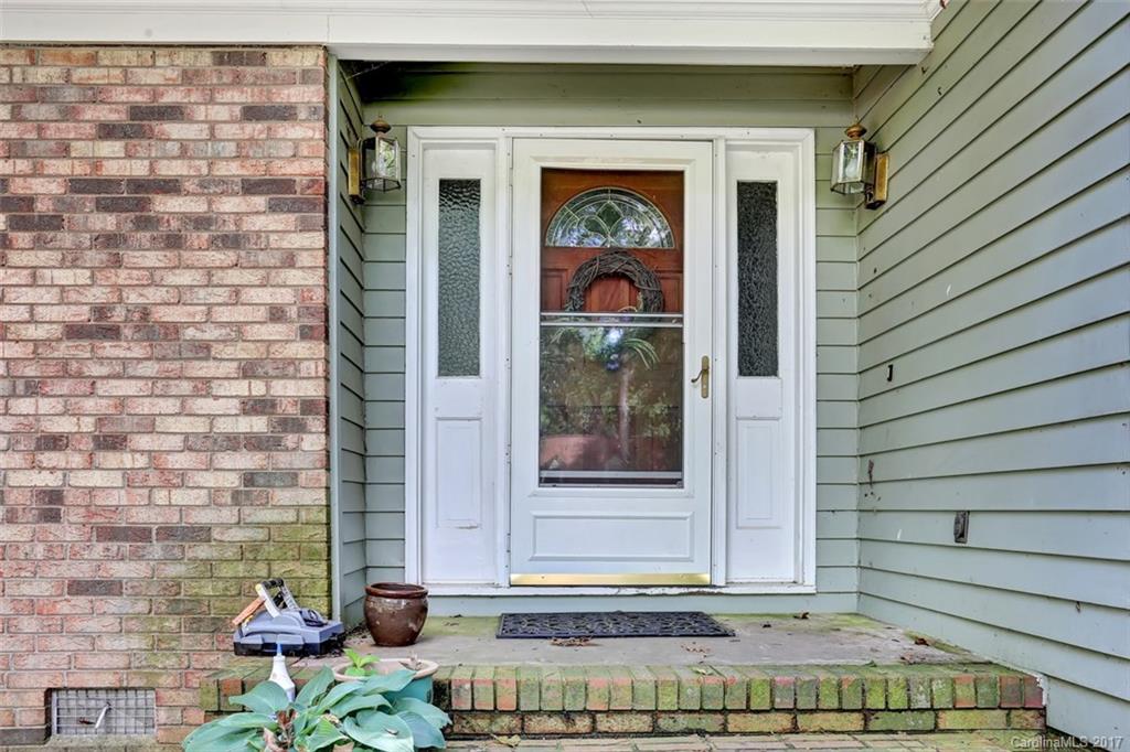 11106 5 Cedars Road Charlotte, NC 28226 - Photo 2 of 12 Gallery Image 2