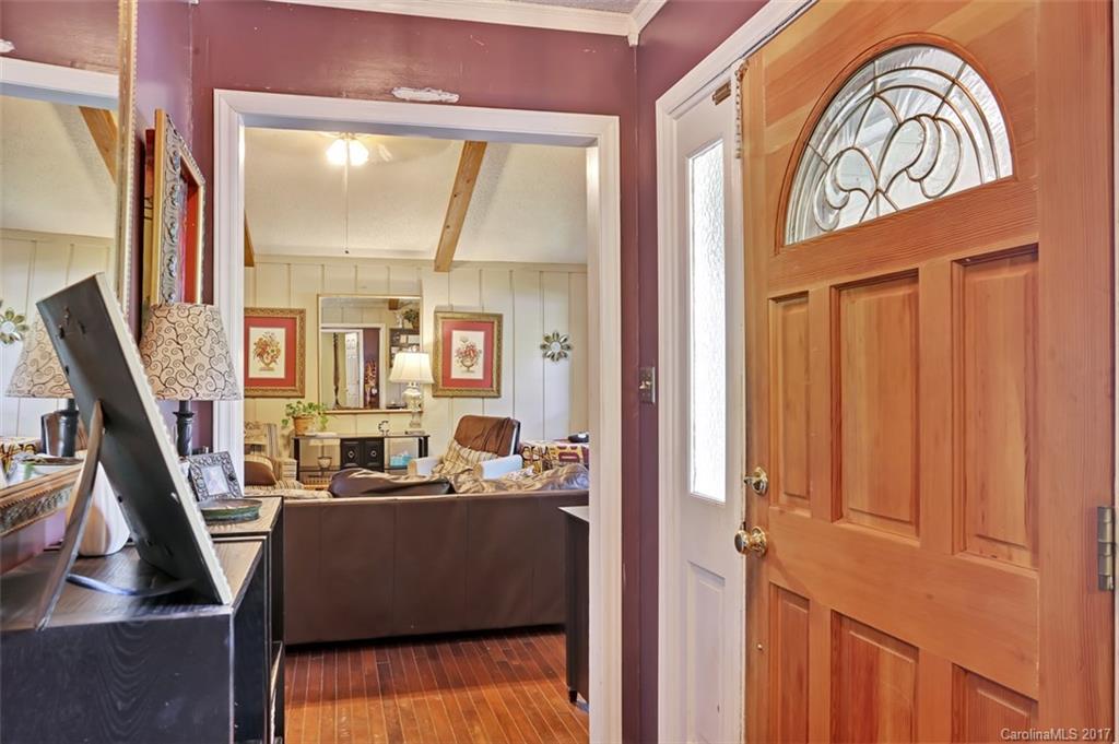 11106 5 Cedars Road Charlotte, NC 28226 - Photo 3 of 12 Gallery Image 3