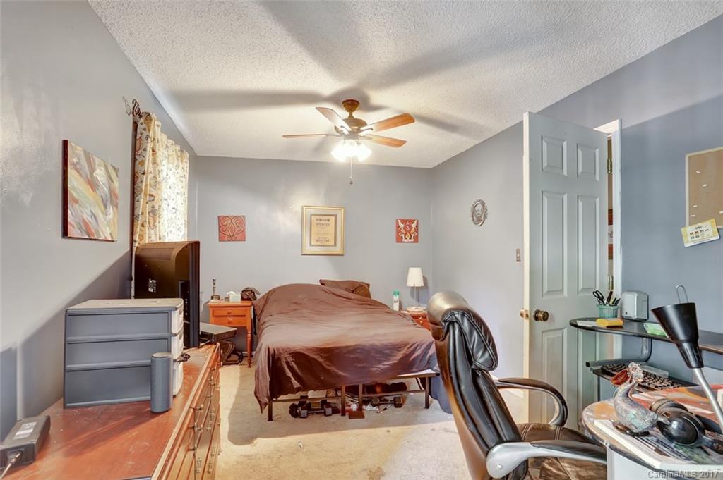 11106 5 Cedars Road Charlotte, NC 28226 - Photo 6 of 12 Gallery Image 6