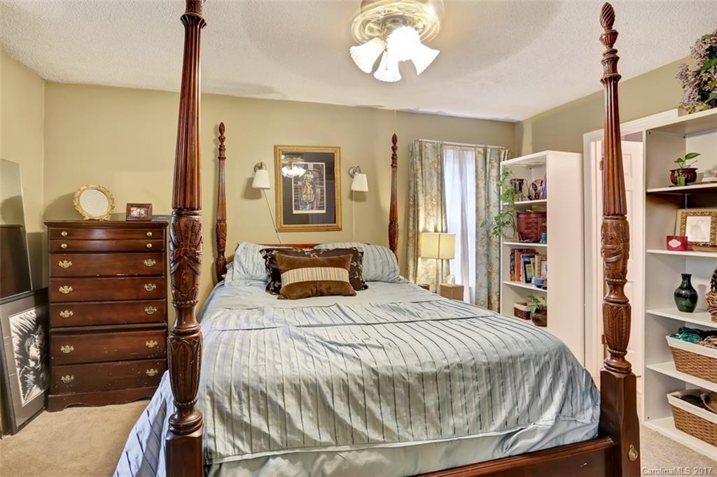 11106 5 Cedars Road Charlotte, NC 28226 - Photo 8 of 12 Gallery Image 8