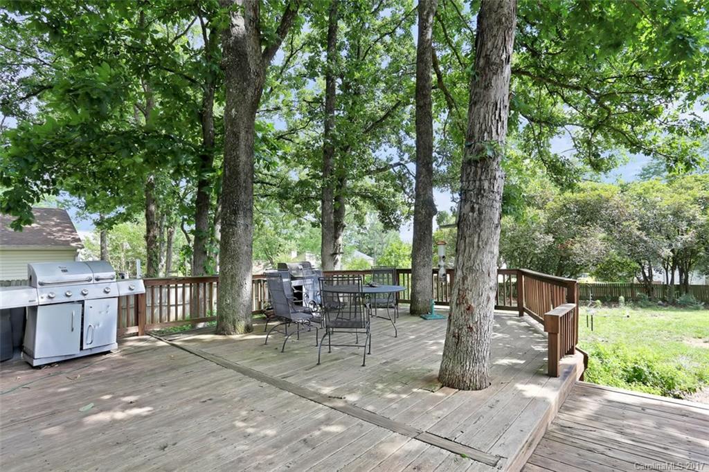 11106 5 Cedars Road Charlotte, NC 28226 - Photo 10 of 12 Gallery Image 10