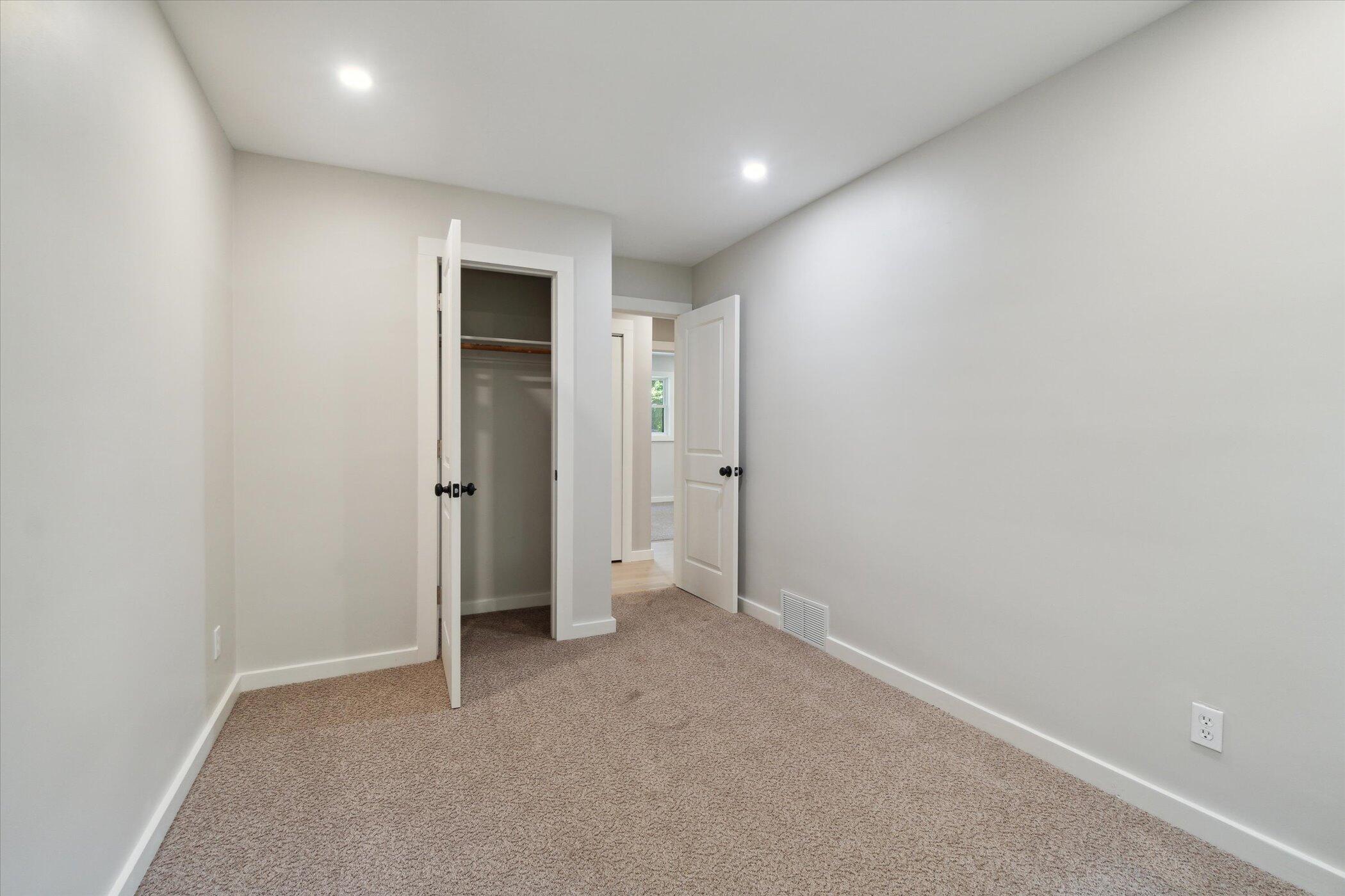 3399 Pine Ridge Drive Jackson, MI 49201 - Photo 28 of 51 28-3399-Pine-Ridge-Dr-Jackson-MI-49201-W