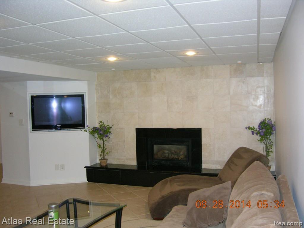 9327 East Bristol Road Davison, MI 48423 - Photo 45 of 54 DSCN9559.jpg